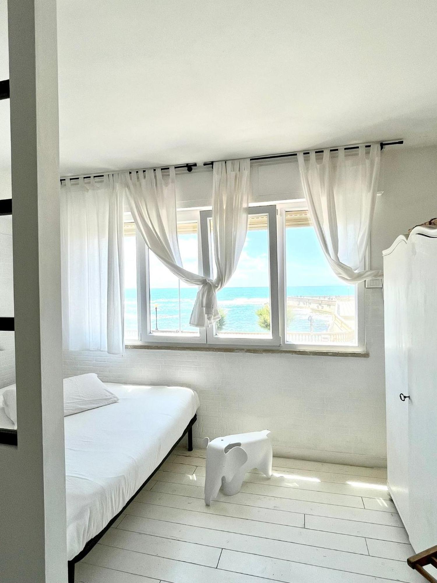 Sunset Loft Apartman Livorno Szoba fotó